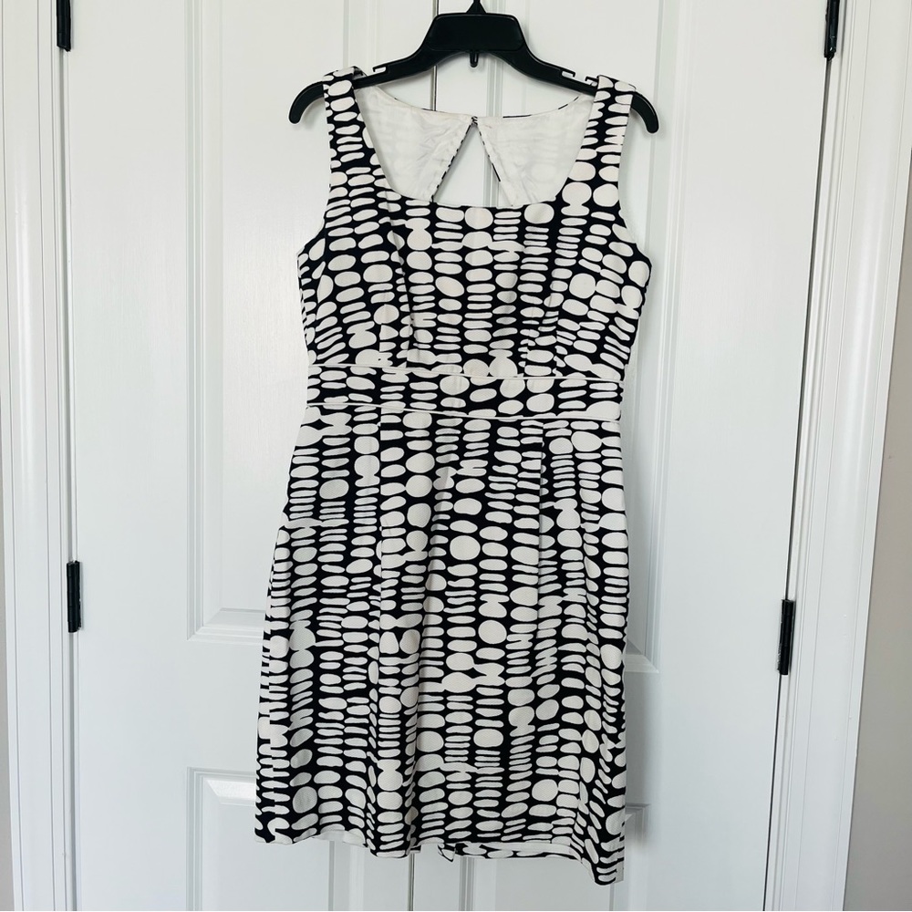 Antonio Melani size 8 open back navy and white dress LIKE NEW